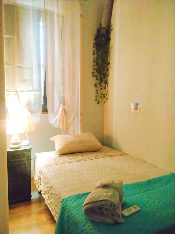 Don Pes Travel Rooms Sassari Buitenkant foto